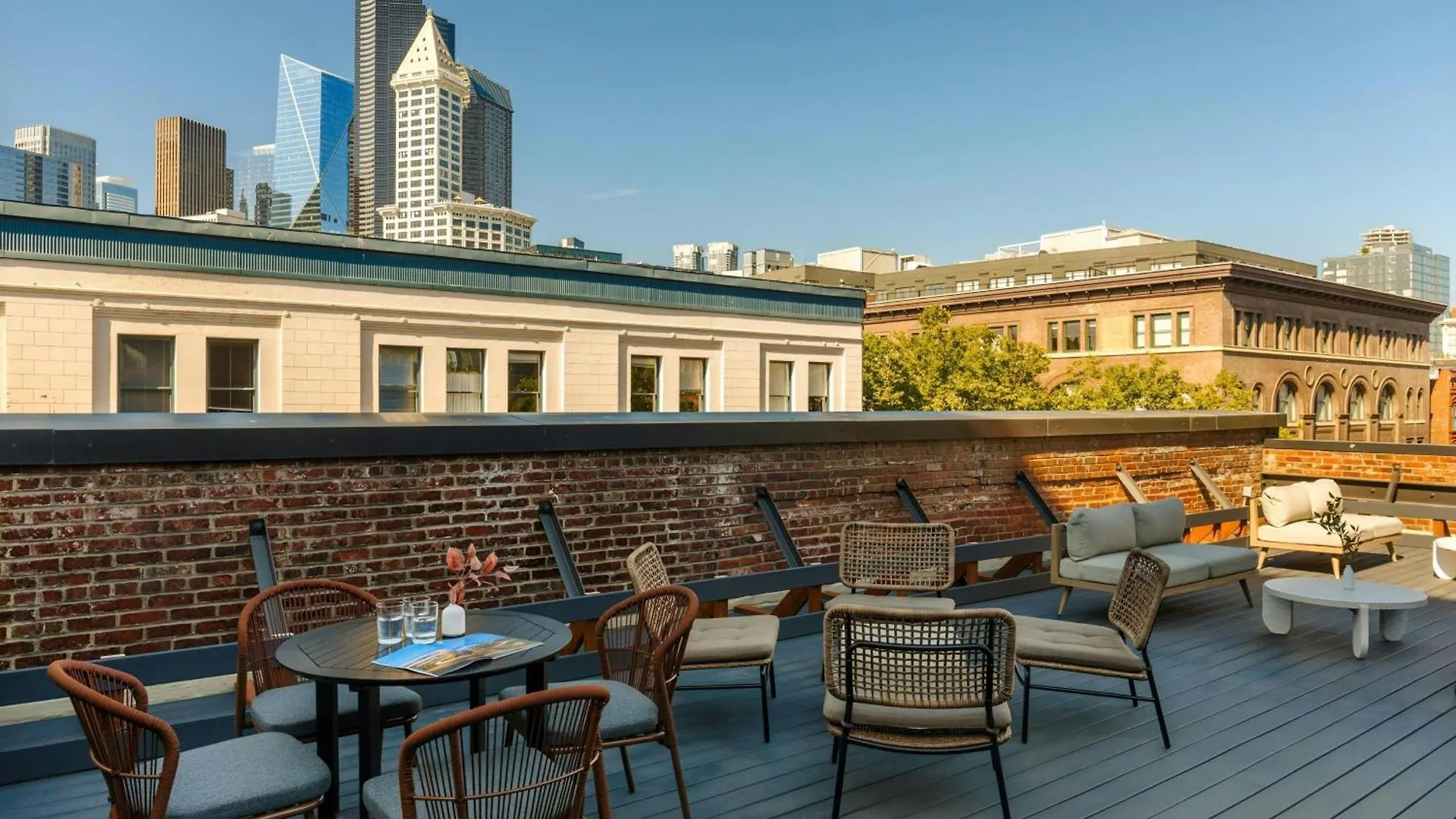 Hotel Sonder By Marriott Bonvoy Railspur Apartments Pioneer Square Seattle