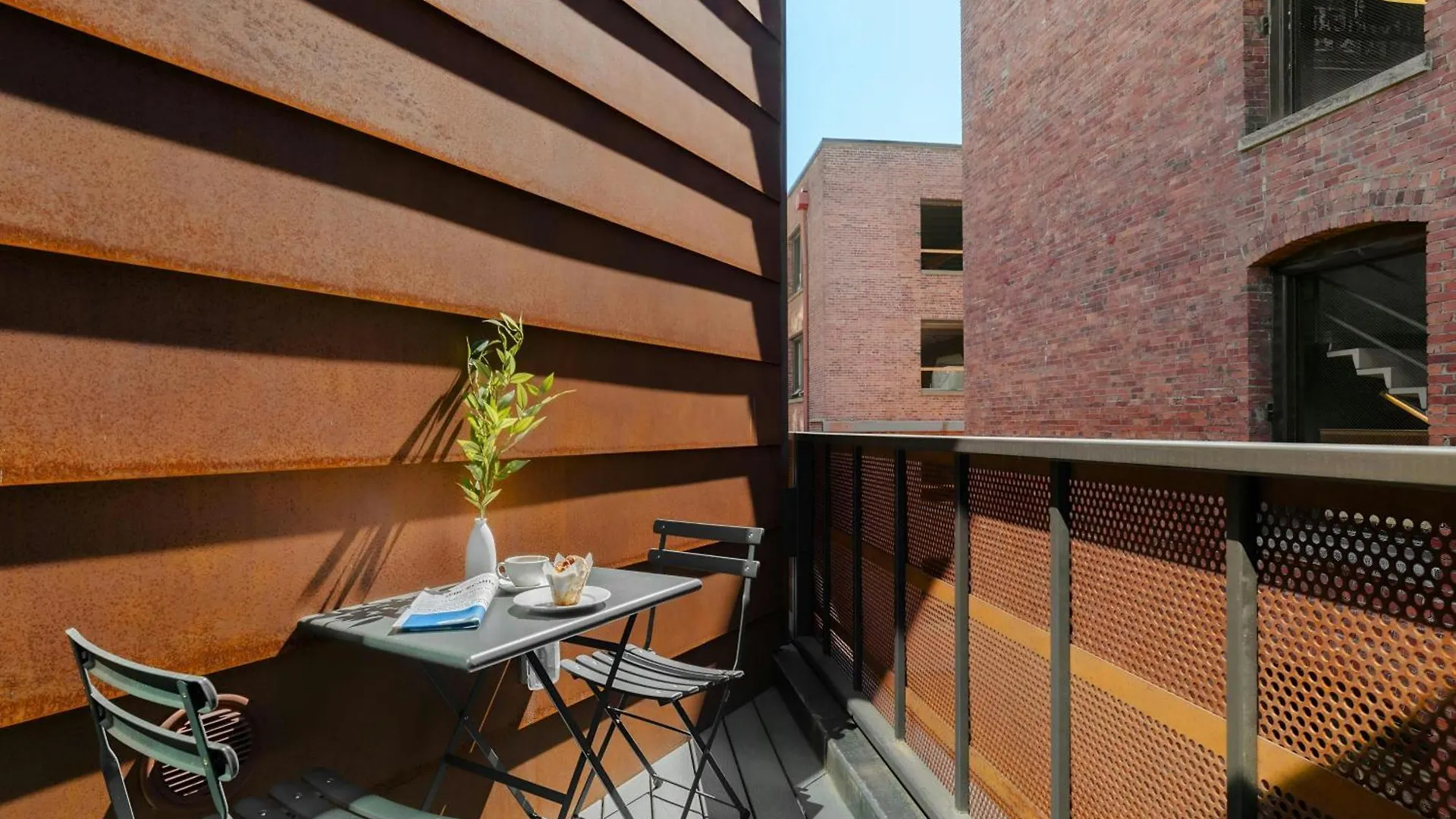 Hotel Sonder By Marriott Bonvoy Railspur Apartments Pioneer Square Seattle United States