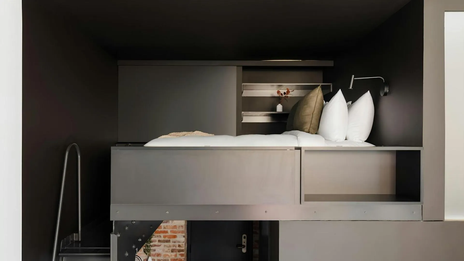 Hotel Sonder By Marriott Bonvoy Railspur Apartments Pioneer Square Seattle