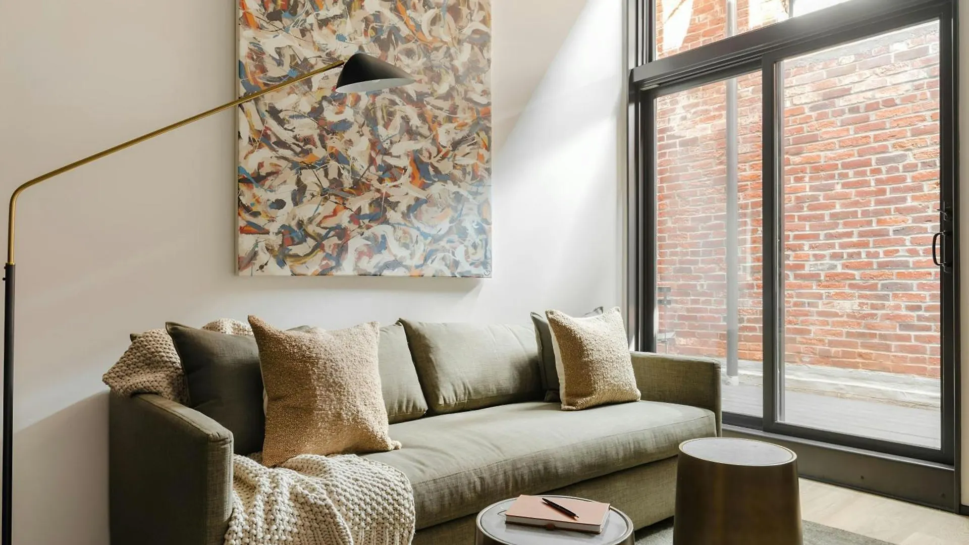 Hotel Sonder By Marriott Bonvoy Railspur Apartments Pioneer Square Seattle